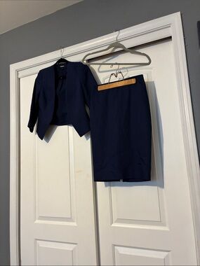 Express Women's Navy Open-Front Blazer and skirt